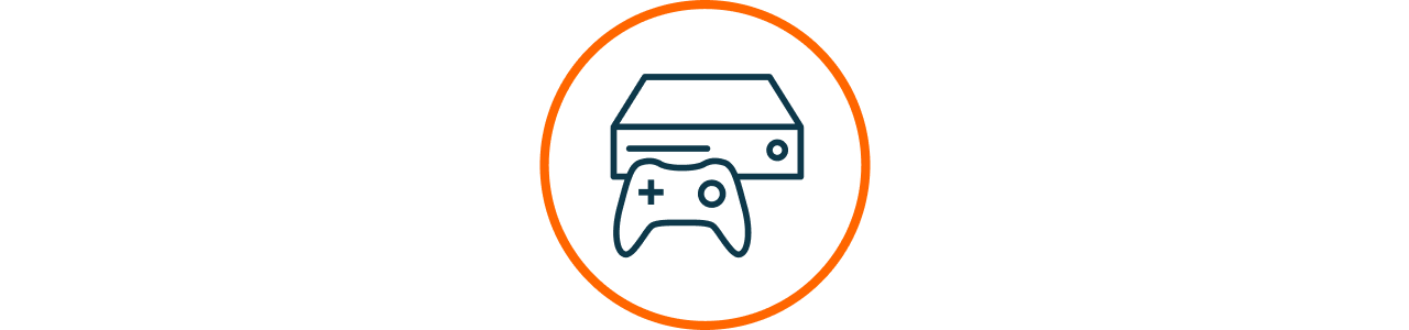 Symbol eines Gaming-Controllers in einem orangefarbenen Kreis – Das Bild zeigt ein stilisiertes Icon eines Gamepads mit Steuerkreuz und Tasten in blauer Linienführung, eingefasst von einem dünnen orangefarbenen Kreis auf weißem Hintergrund